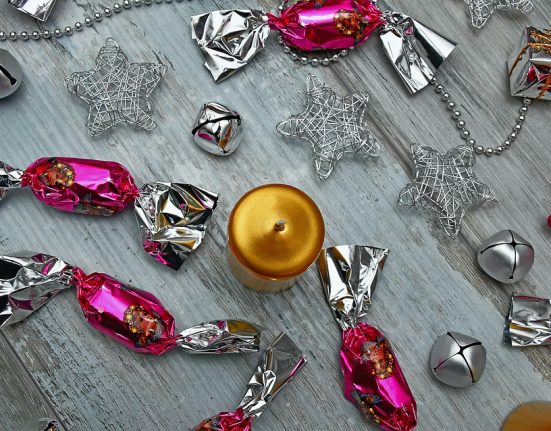 szaloncukor díszes csomagolásban